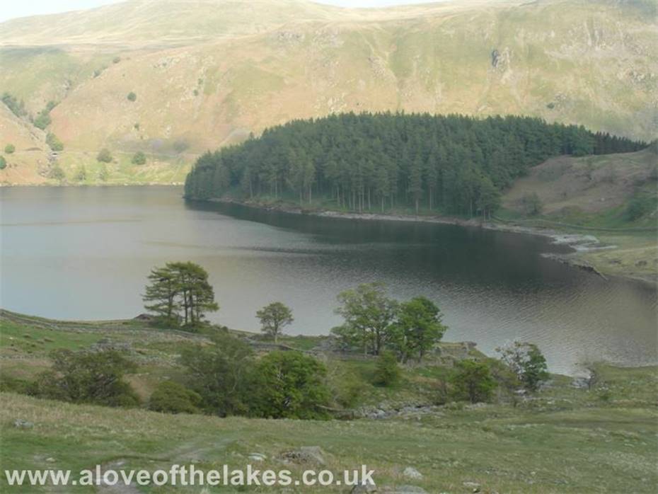 A love of the Lakes - As I journeyed back down across the head of the Reservoir a view of the Rigg. From this point it is a mile or so back to the car park