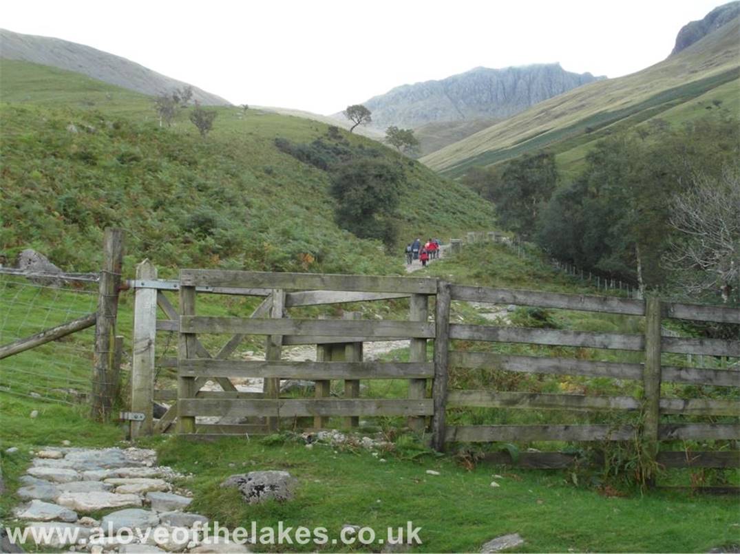 The usual route from the NT Campsite car park follows the path that runs parallel with Lingmell Gill