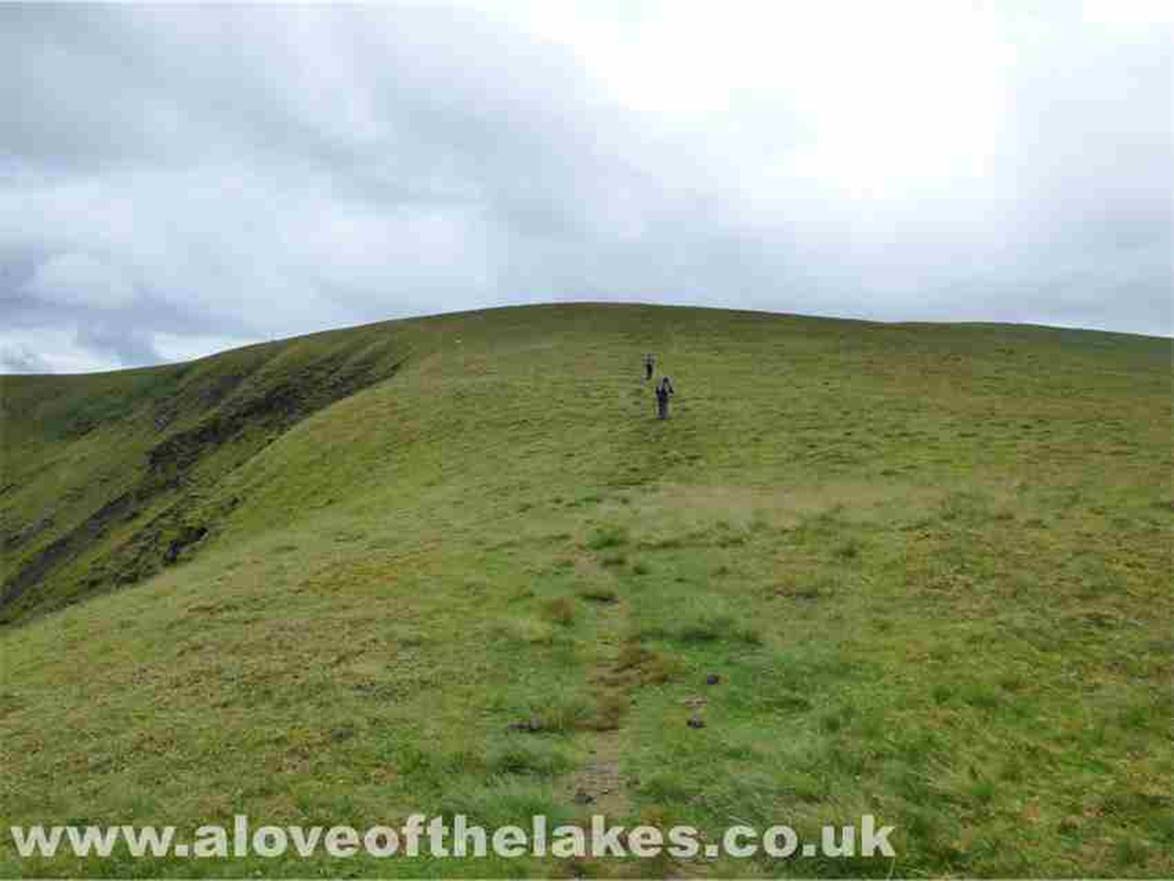 A clear track is easily followed to the summit