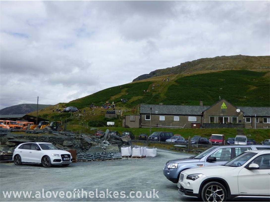 The walk starts at the Honister Slate Mine car park, which due to the Fell race was full to bursting. Here you can see
the Fell runners who have come down off Brandreth and heading up to Dale Head
