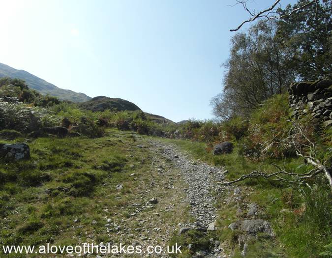 The path swings right