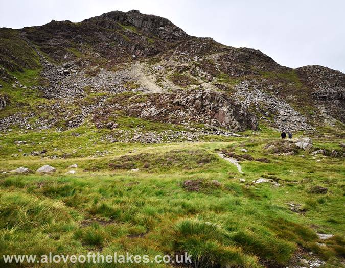 The path up to Seat