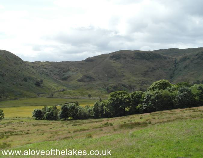 Looking towards Nabs Crags