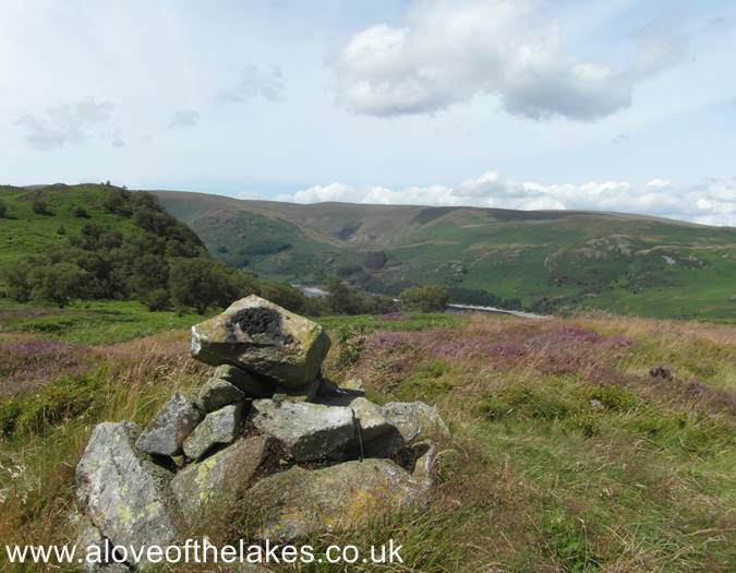 The summit cairn on Nameless Naddle 3
