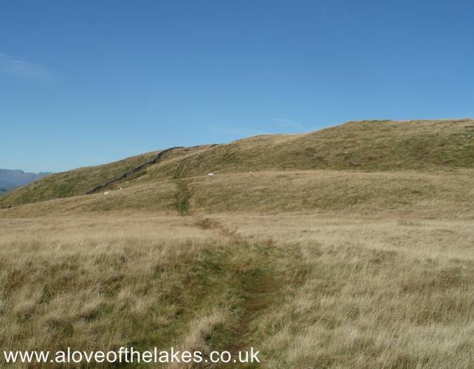 The path now heads westwards