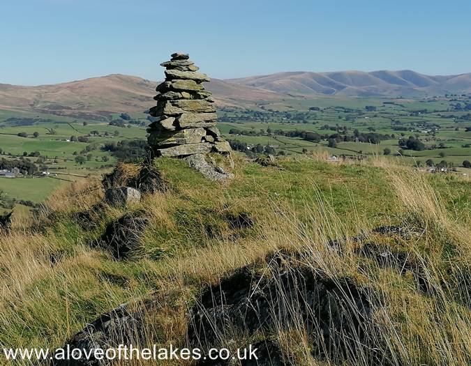 The summit cairn on Ulgraves