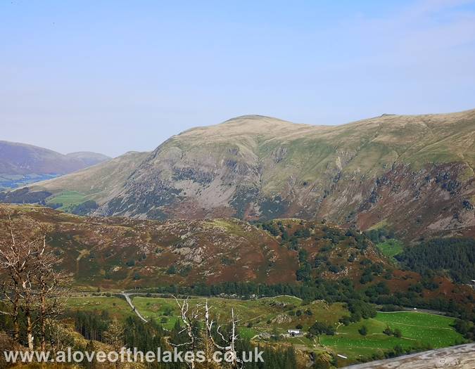 Looking towards Clough Head
