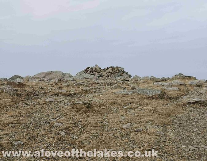 Approaching the summit of Hindscarth