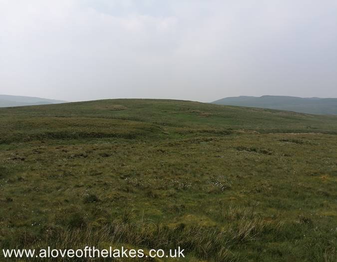 Heading towards Ulthwaite Rigg