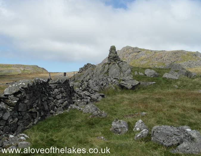 The cairn on the wall